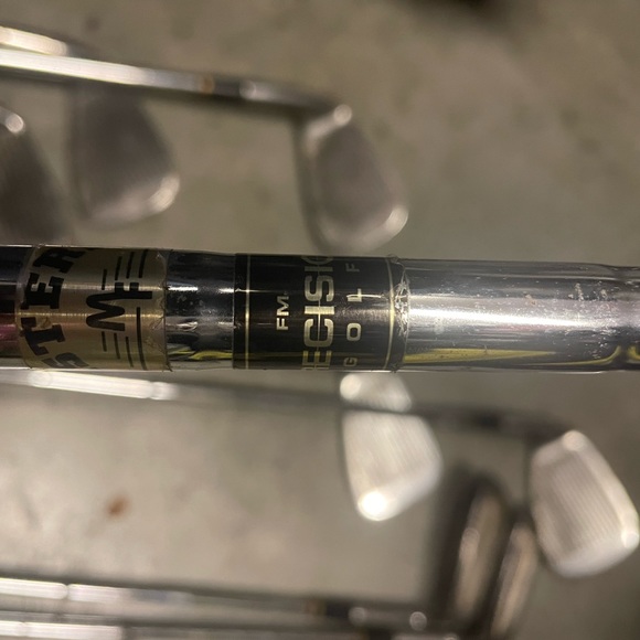 Golf Clubs Master Fit 8 Pc Iron Set mid size / In Right Handed  / S Flex - Picture 11 of 12